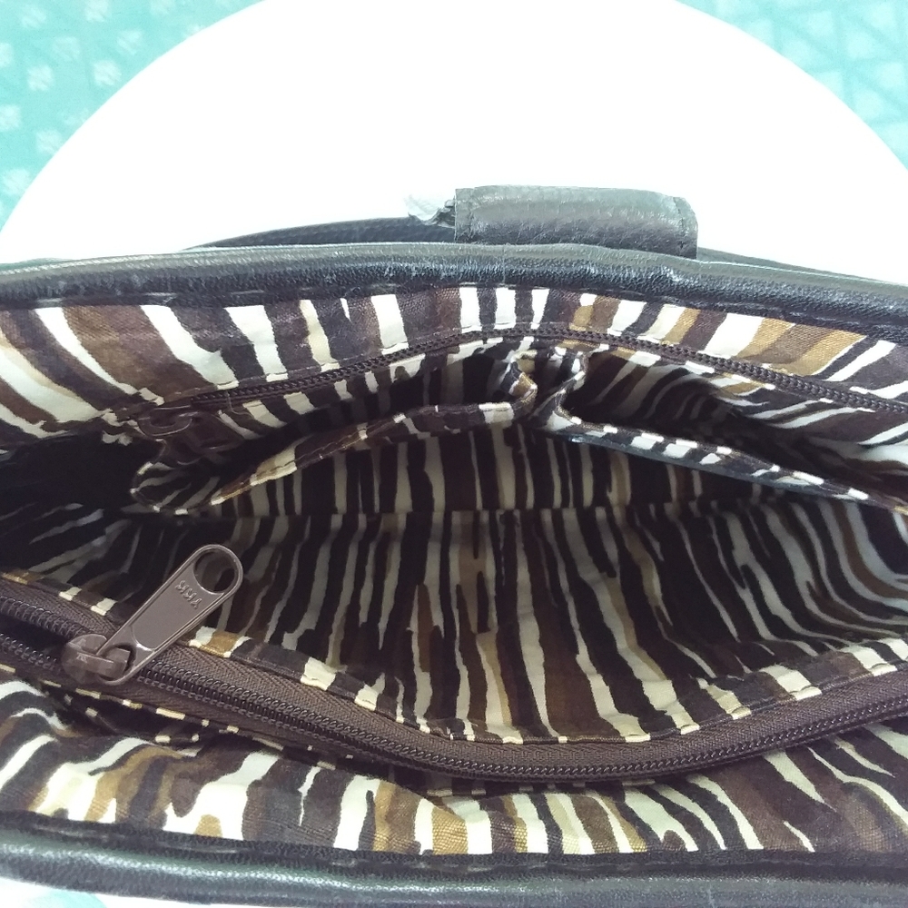 Brighton Women's Bag. - Picture 9 of 13
